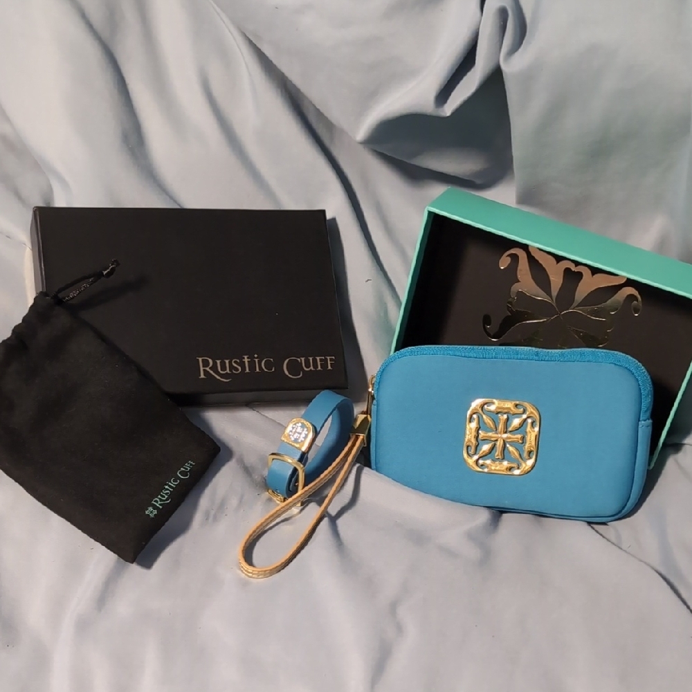 Rustic Cuff Teal Wristlet with Gold Details